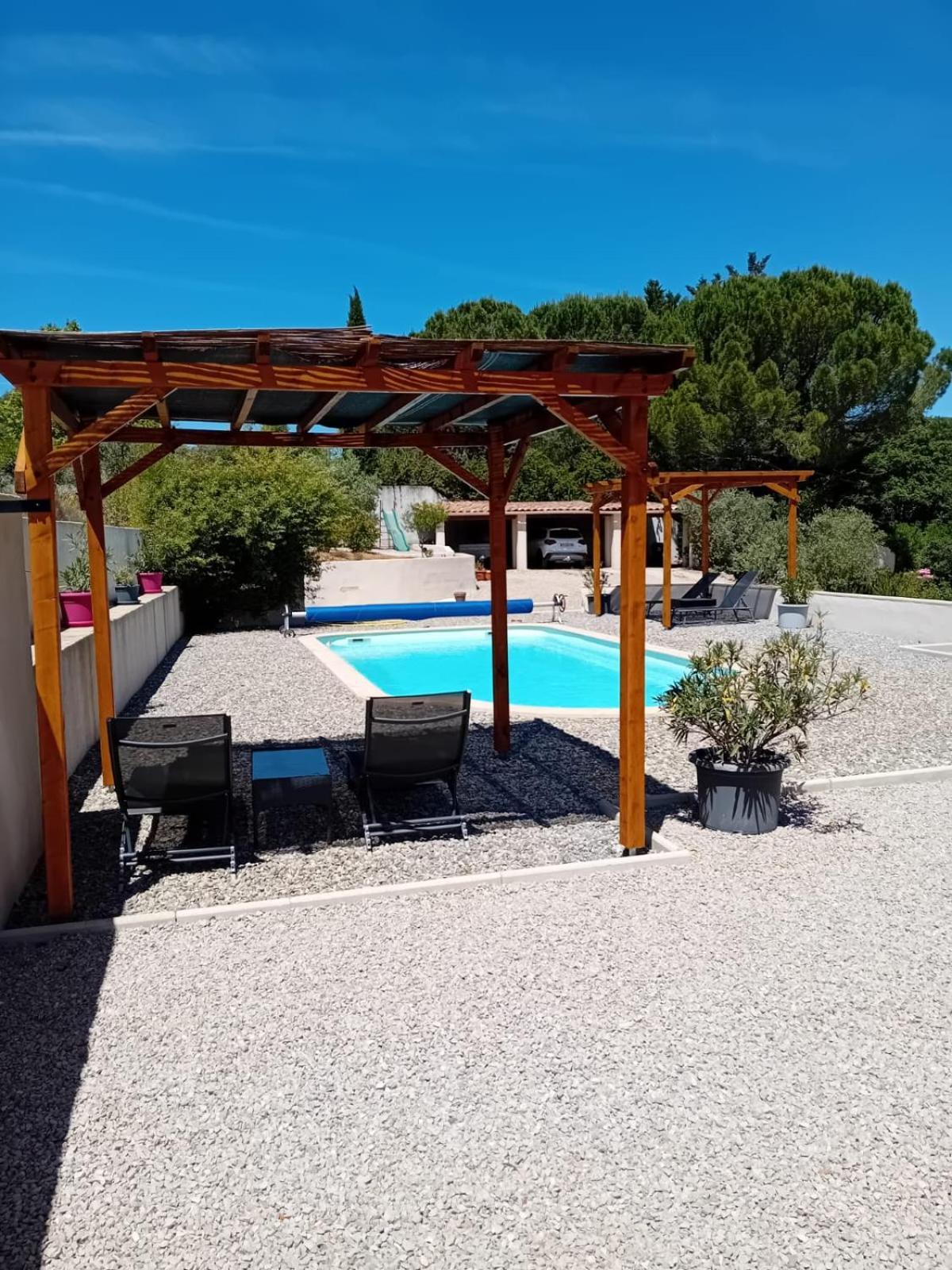 Chambres D'Hotes, B&B Climatisees La Borrellienne Saint-Maximin Exterior foto
